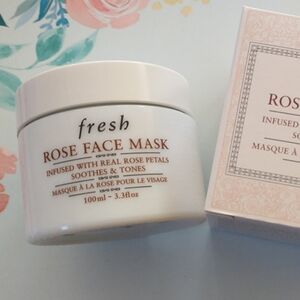 Brand New Fresh Hydrating Rose Face Mask Soothes And Tones With Rose Petals